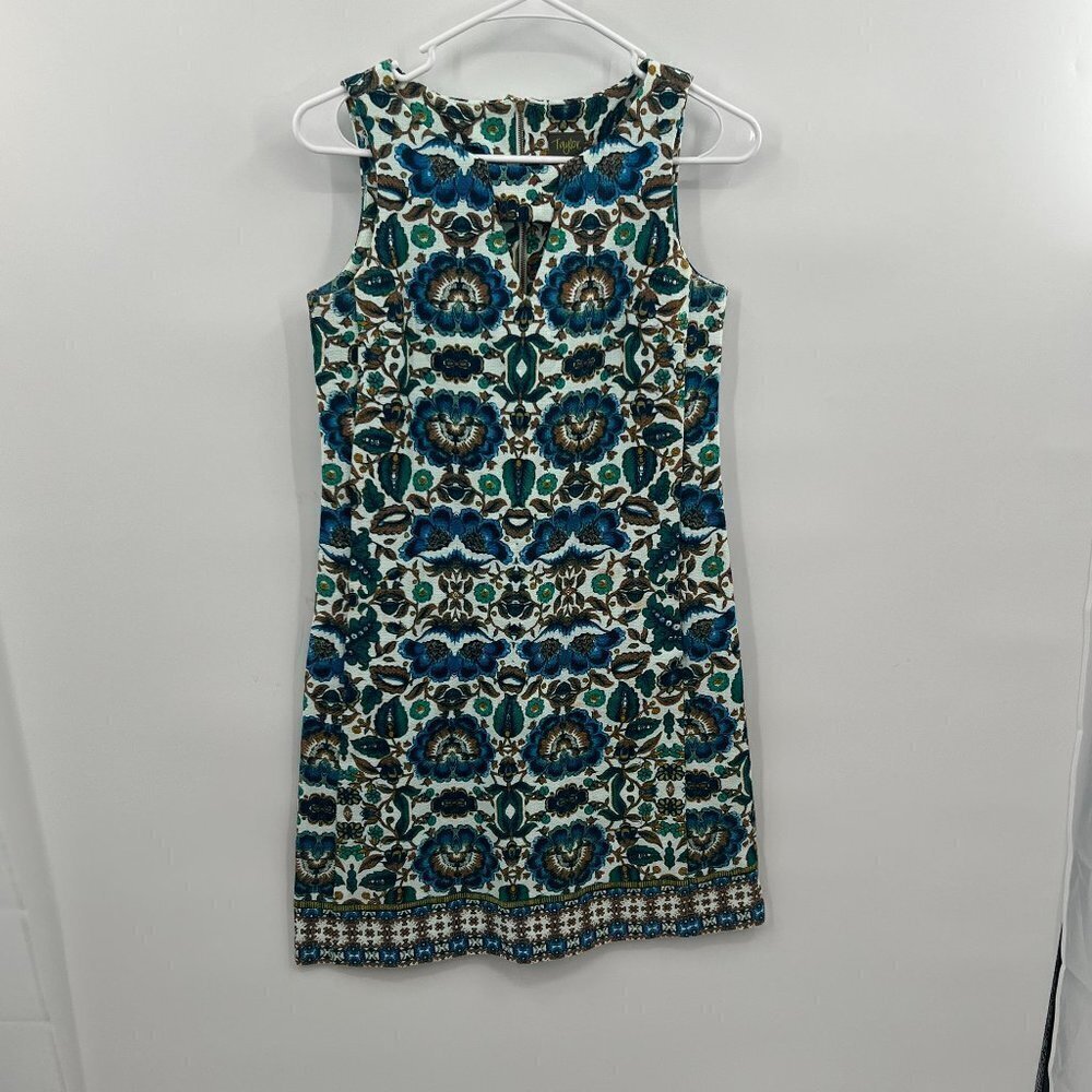 Taylor sleeveless floral dress Size 2